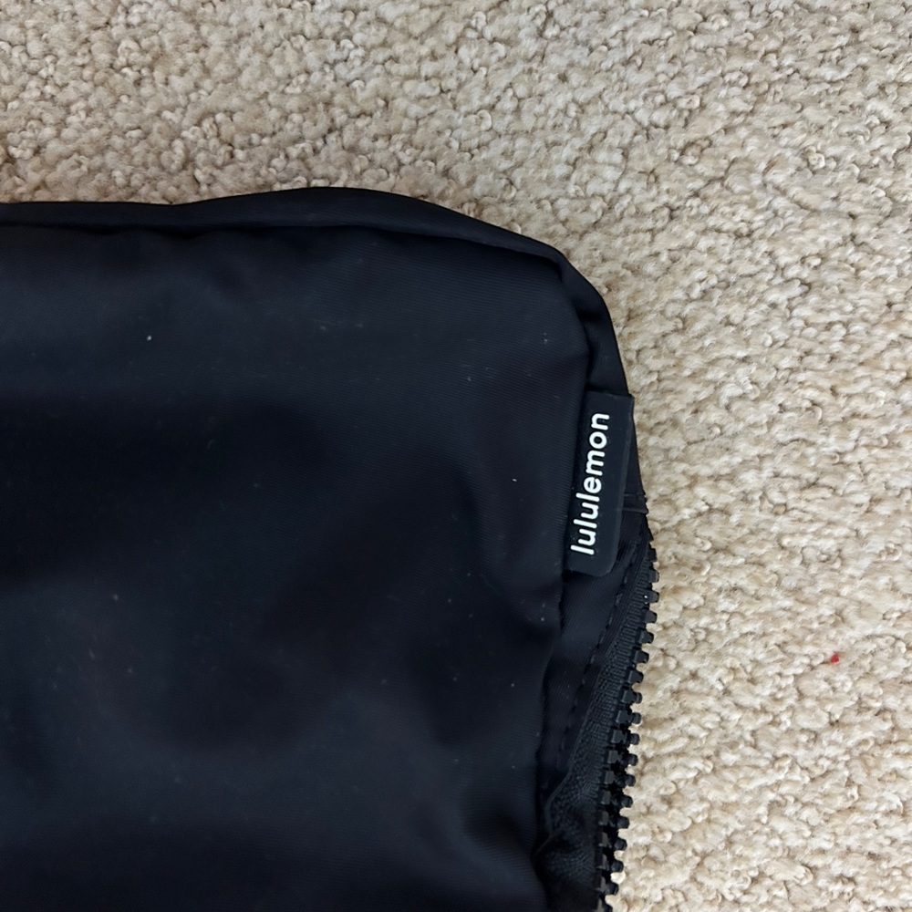 lululemon athletica Black Belt Bag - Picture 2 of 4